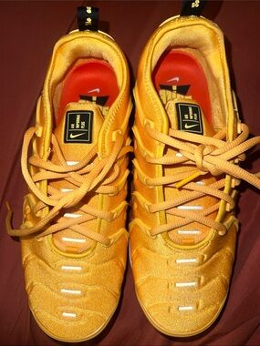 Nike Yellow and Orange Gradient Air VaporMax Plus Sneakers